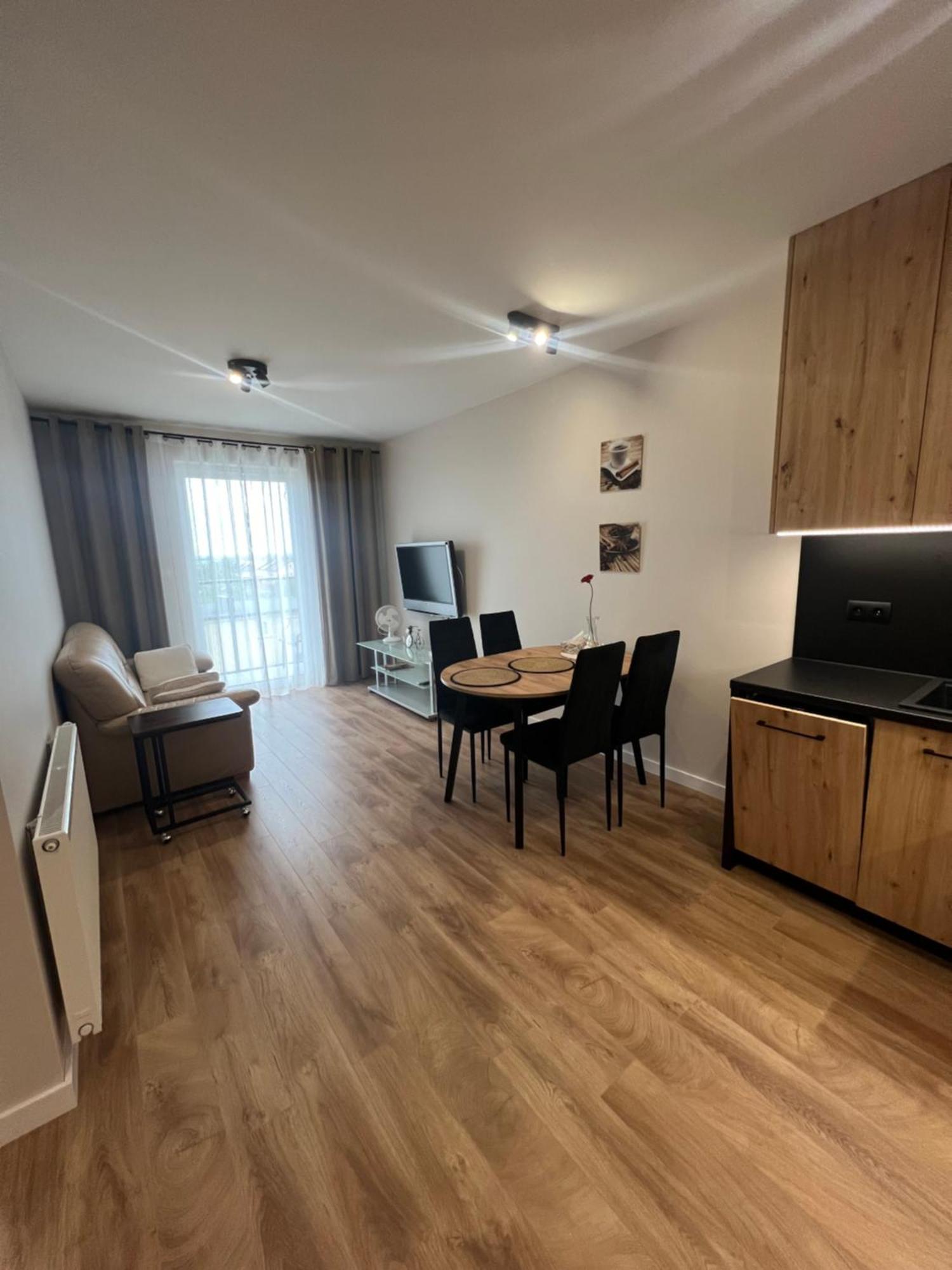 Broniewskiego Apartment